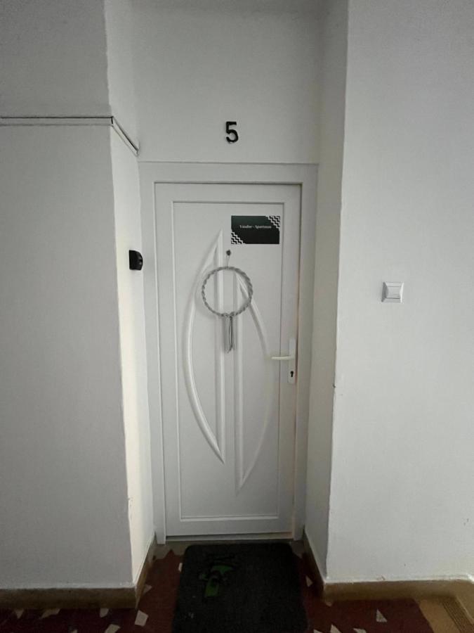Vandor Apartman Veszprém Εξωτερικό φωτογραφία